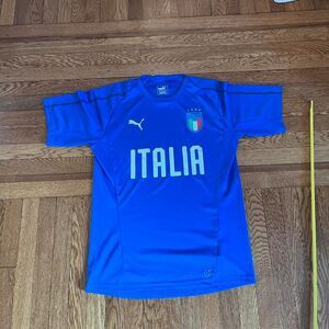 Y2K puma Italian soccer kit